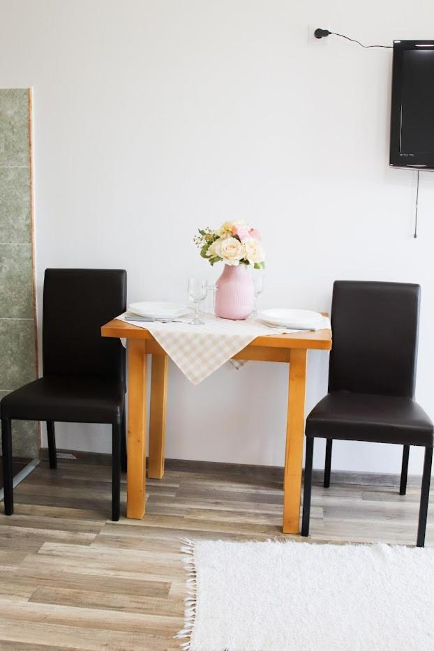 Charming Studio Masa Palić Buitenkant foto