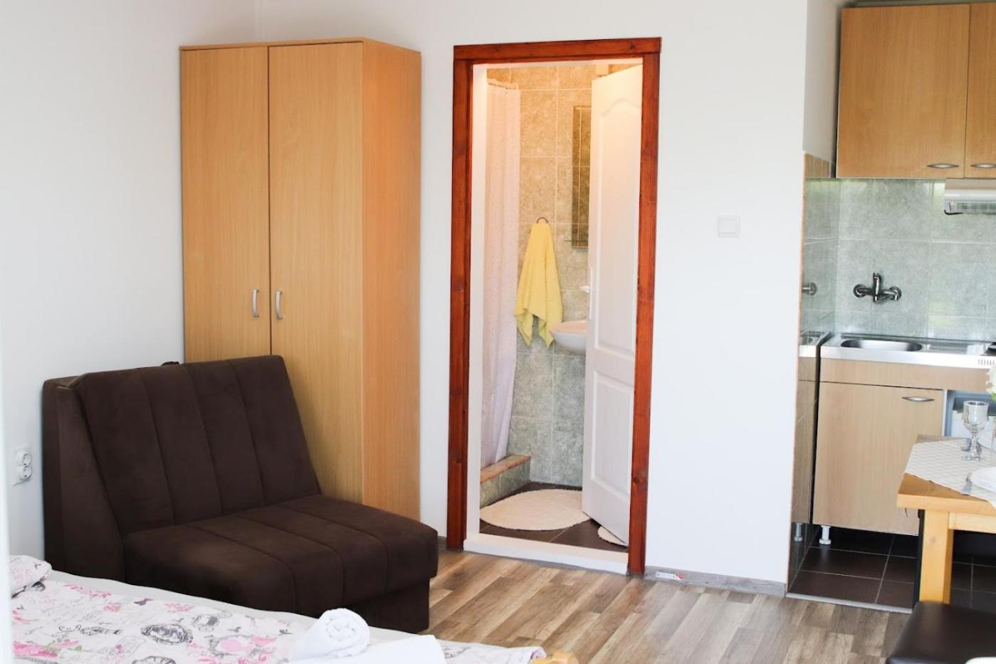 Charming Studio Masa Palić Buitenkant foto